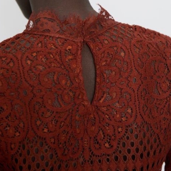 ✨ Limited Edition ✨ NWT ZARA Lace Top ✨BRAND NEW W TAGS!✨ - Picture 4 of 6